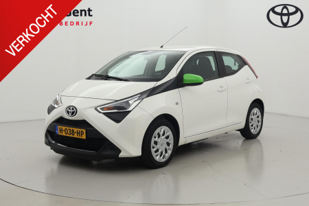 Toyota Aygo 1.0 VVT-i x-play Navigatie 5drs