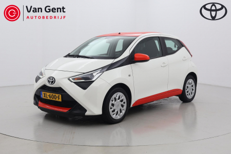 Toyota Aygo 1.0 VVT-i x-play RED